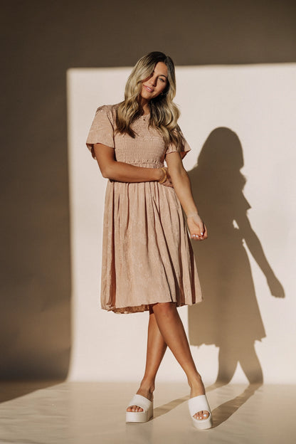 Maylee Dress in Apricot